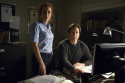 Gillian Anderson et David Duchovny dans X-Files