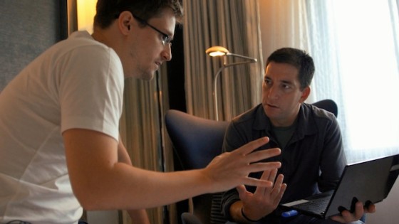 Edward Snowden et Glenn Greenwald dans CitizenFour de Laura Poitras