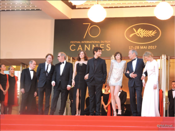 Les Fantomes dIsmael - Montee des Marches - jour 1 - Festival de Cannes 2017