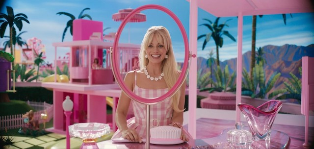 Margot Robbie - Barbie Dreamhouse