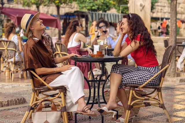 Olivia Cooke et Robin Wright - The Girlfriend Olivia Cooke et Robin Wright - The Girlfriend