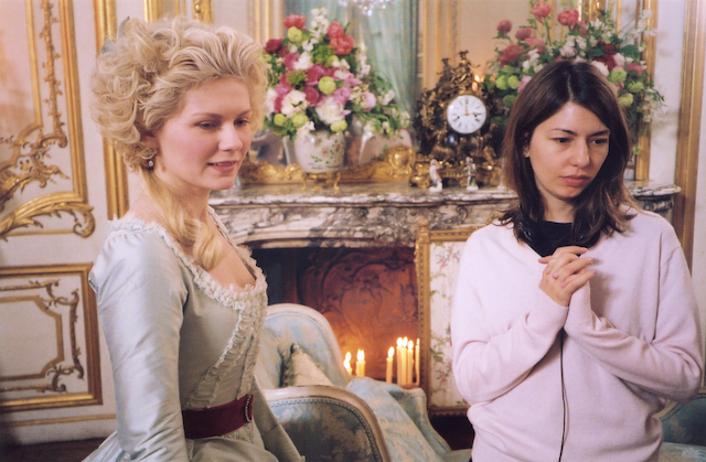 Dans l'intimité du tournage - Sofia Coppola et Kirsten Dunst pendant le tournage de Marie Antoinette © Andrew Durham Dans l'intimité du tournage - Sofia Coppola et Kirsten Dunst pendant le tournage de Marie Antoinette © Andrew Durham